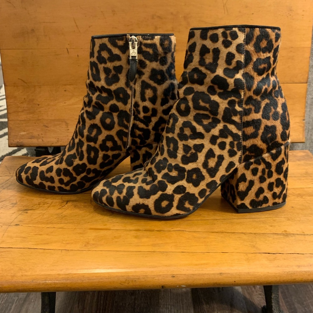 Sam Edelman leopard print cow-hair block heel booties size 9